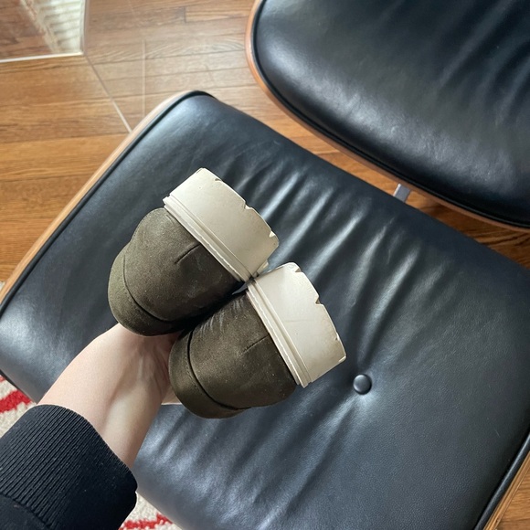 Green suede loafers (size 8.5) - Picture 4 of 6